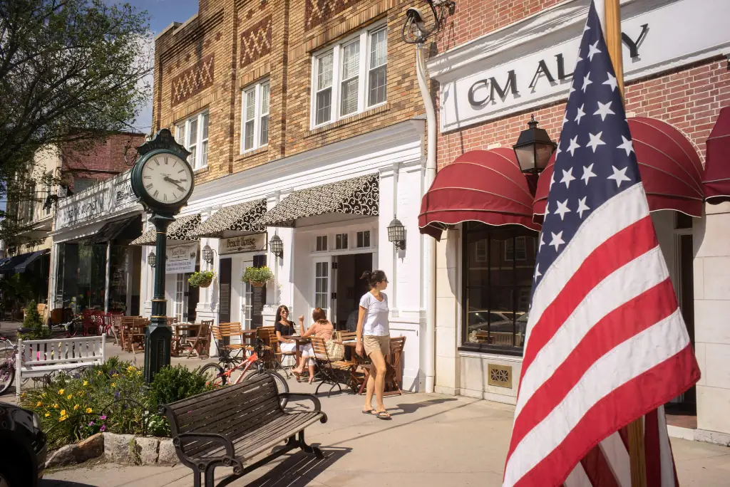 Yashmin Lloyds team member placeholder